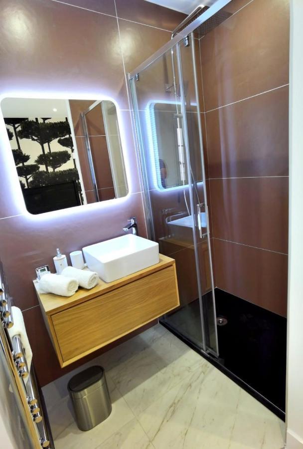 Piscine Et Jacuzzi Loft Ravissant Dans Une Maison Basque Anglet Exterior foto